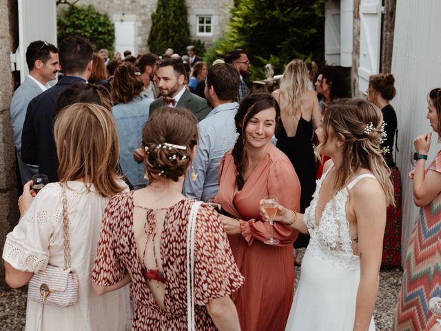 Le mariage de Joris et Charlotte à Riotord, Haute-Loire 29