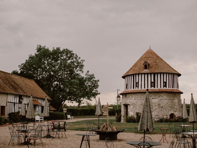 Le mariage de Benjamin et Charlène à Porte-Joie, Eure 60