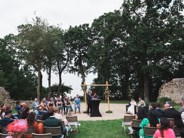 Le mariage de Thibault et Solène à Beaussais-sur-Mer, Côtes d&apos;Armor 9