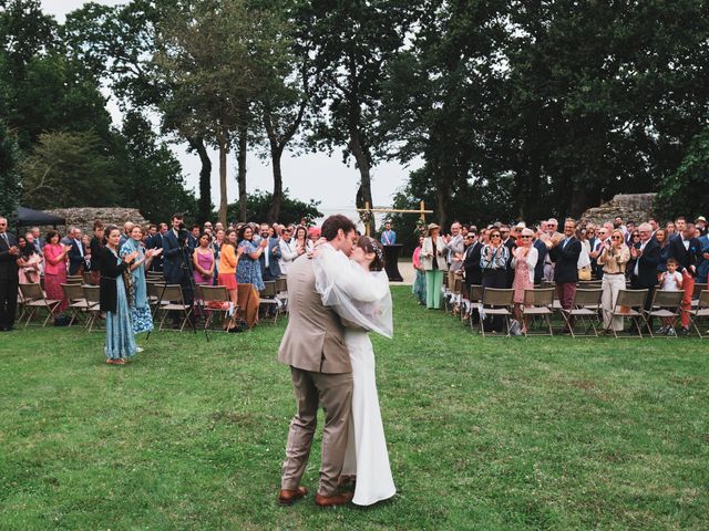 Le mariage de Thibault et Solène à Beaussais-sur-Mer, Côtes d&apos;Armor 1