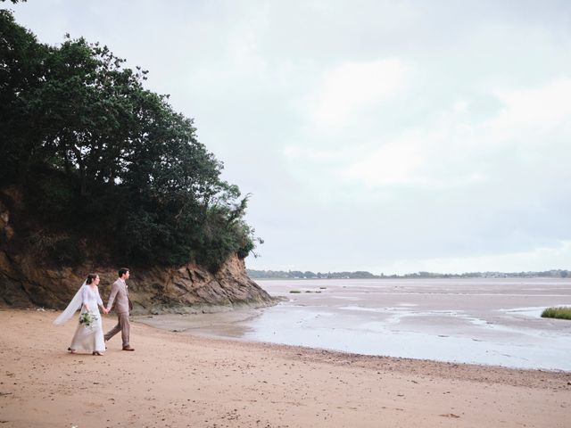 Le mariage de Thibault et Solène à Beaussais-sur-Mer, Côtes d&apos;Armor 23