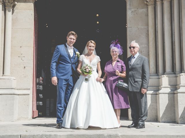 Le mariage de Axel et Marie-Gabrielle à Rouen, Seine-Maritime 23