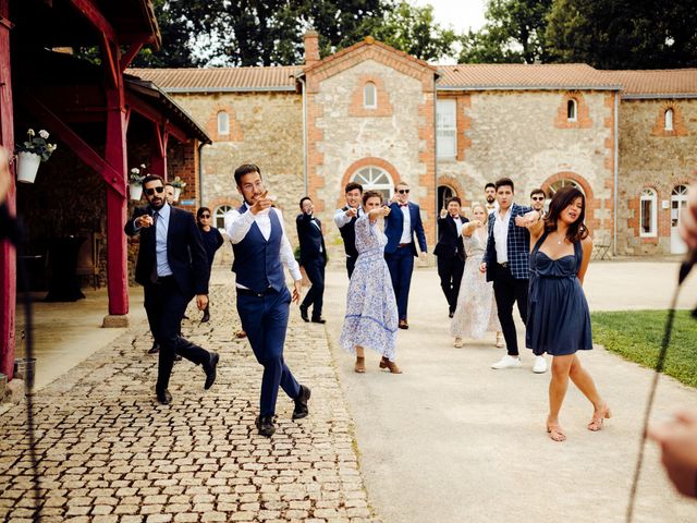 Le mariage de Thomas et Emilie à Bournezeau, Vendée 58