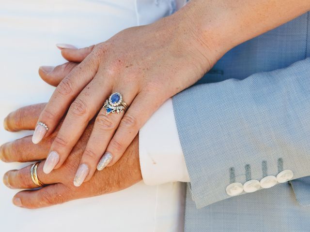 Le mariage de Simon et Lorelei  à Boz, Ain 1