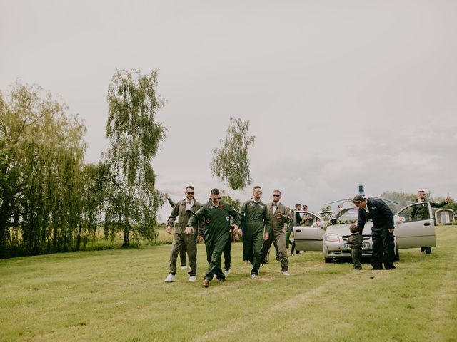 Le mariage de Gabriel  et Anais à Ouffières, Calvados 1