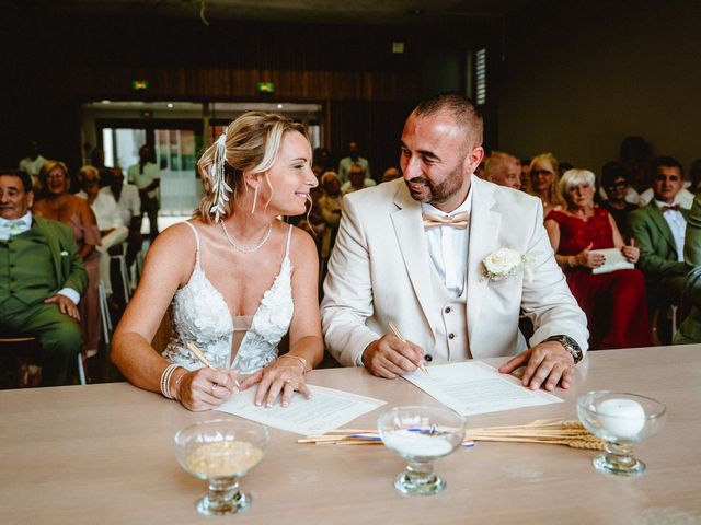 Le mariage de Fanny et Eric à Belleville-en-Beaujolais, Rhône 35