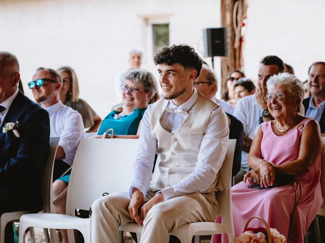 Le mariage de Fanny et Eric à Belleville-en-Beaujolais, Rhône 46