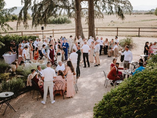 Le mariage de Fanny et Eric à Belleville-en-Beaujolais, Rhône 56