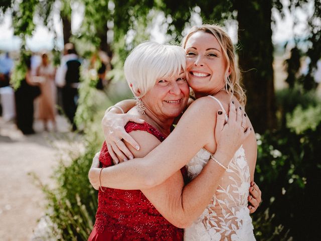Le mariage de Fanny et Eric à Belleville-en-Beaujolais, Rhône 58