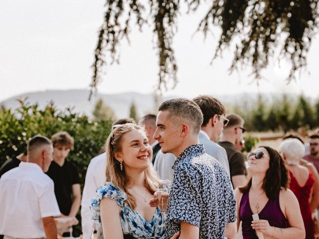 Le mariage de Fanny et Eric à Belleville-en-Beaujolais, Rhône 63
