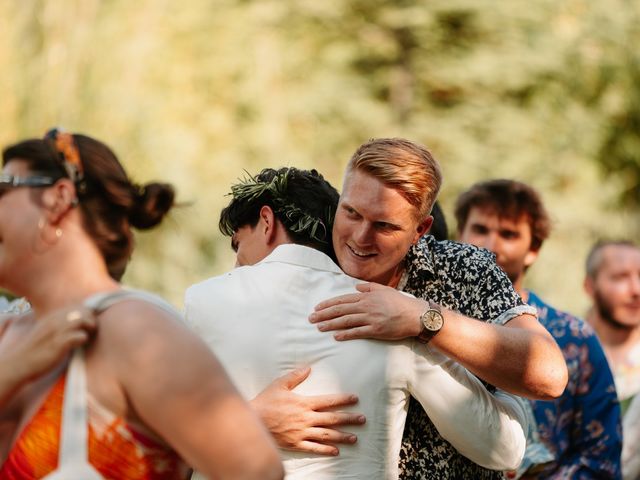 Le mariage de Emmanuel et Eva à Villeneuve, Ain 34