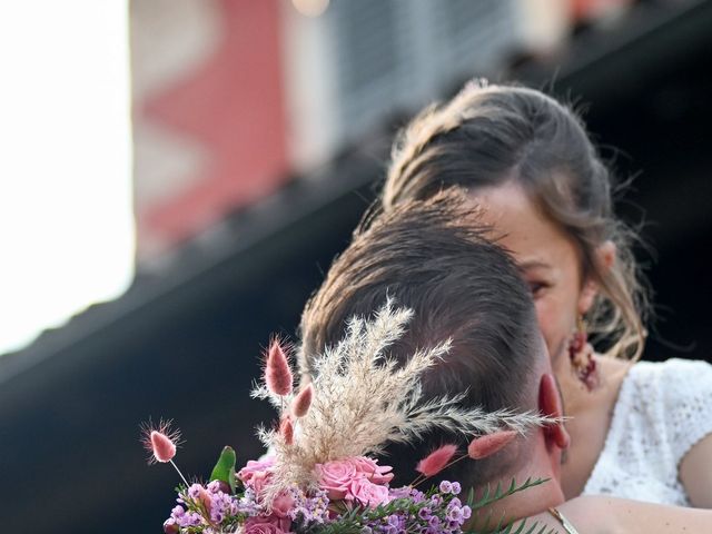 Le mariage de Romain et Fanny à Châtillon-sur-Chalaronne, Ain 15