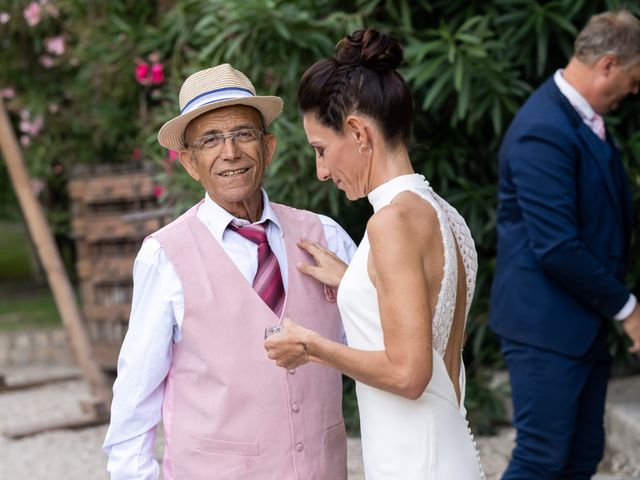Le mariage de Mehdi et Céline à Orgon, Bouches-du-Rhône 24