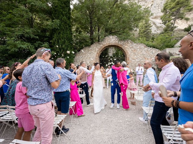 Le mariage de Mehdi et Céline à Orgon, Bouches-du-Rhône 25