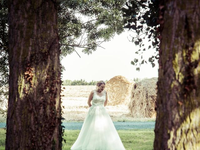 Le mariage de Emerick et Bérénice à Nieul-sur-l&apos;Autise, Vendée 12