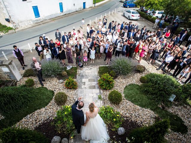 Le mariage de Emerick et Bérénice à Nieul-sur-l&apos;Autise, Vendée 21