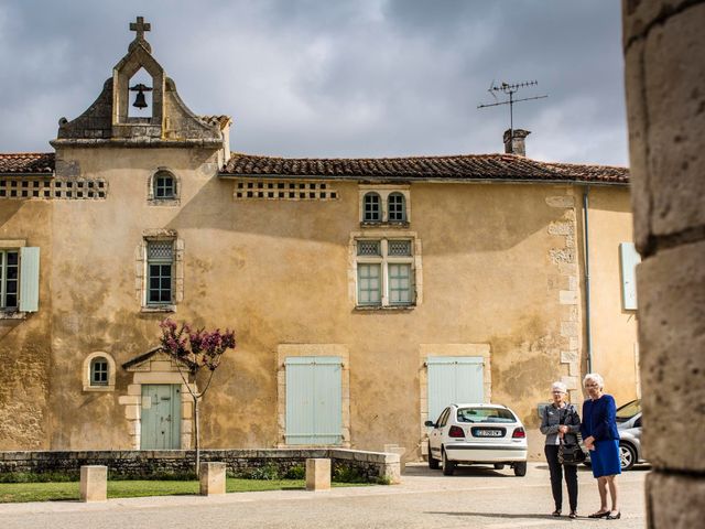 Le mariage de Emerick et Bérénice à Nieul-sur-l&apos;Autise, Vendée 22