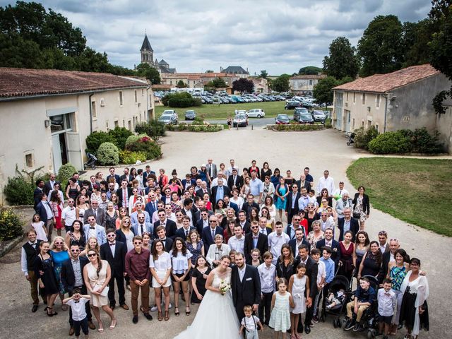 Le mariage de Emerick et Bérénice à Nieul-sur-l&apos;Autise, Vendée 37