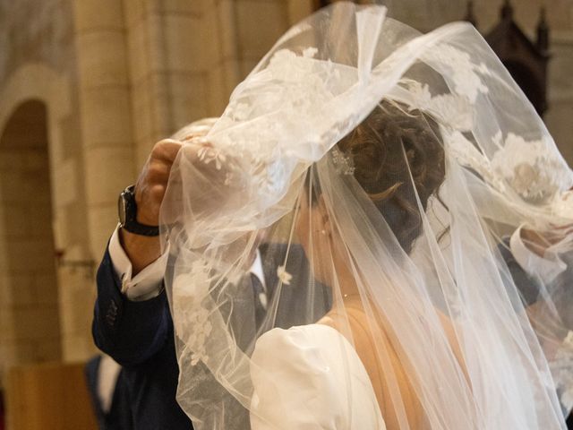 Le mariage de Adrien et Marion à Saint-Médard-d&apos;Eyrans, Gironde 4