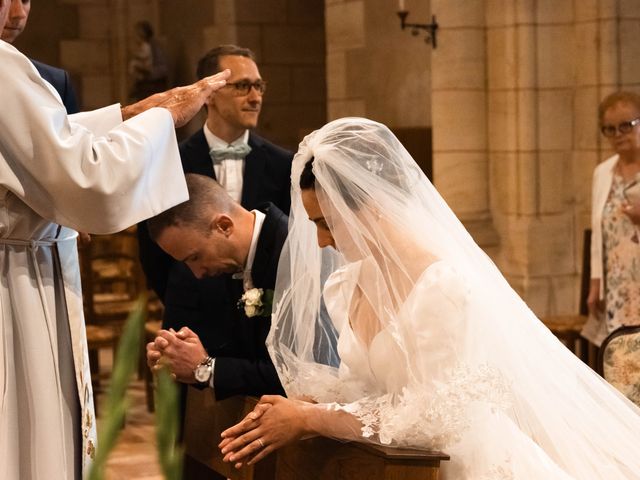 Le mariage de Adrien et Marion à Saint-Médard-d&apos;Eyrans, Gironde 6
