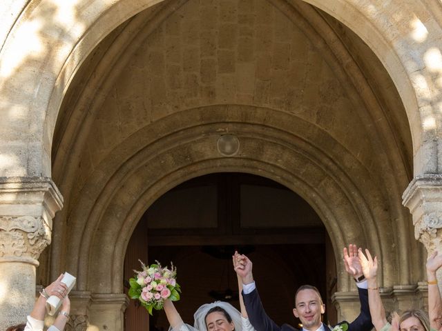 Le mariage de Adrien et Marion à Saint-Médard-d&apos;Eyrans, Gironde 7