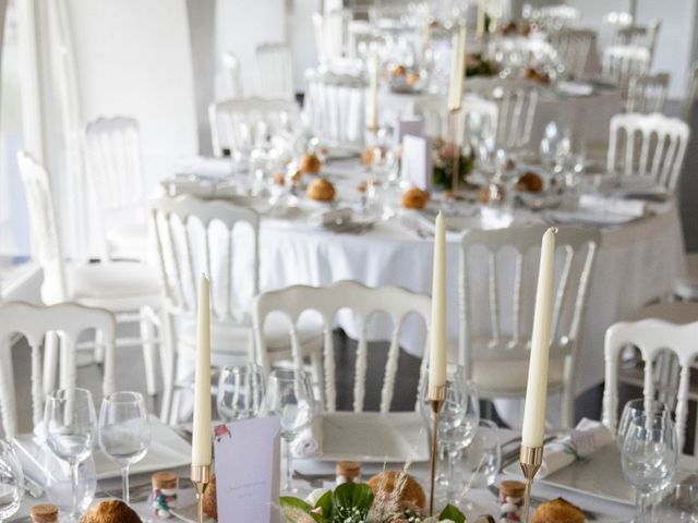 Le mariage de Adrien et Marion à Saint-Médard-d&apos;Eyrans, Gironde 9