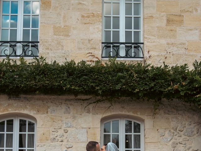 Le mariage de Adrien et Marion à Saint-Médard-d&apos;Eyrans, Gironde 12