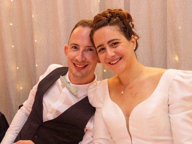 Le mariage de Adrien et Marion à Saint-Médard-d&apos;Eyrans, Gironde 24
