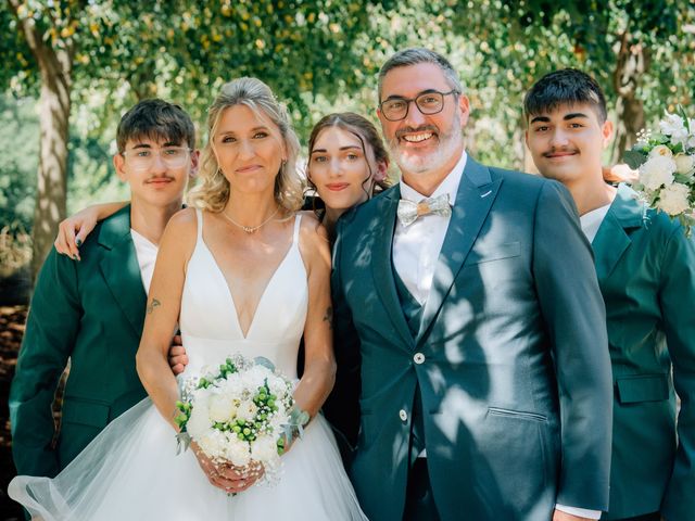 Le mariage de Yannick et Aurélie à Saint-Romain-le-Puy, Loire 8