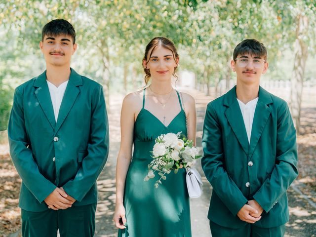 Le mariage de Yannick et Aurélie à Saint-Romain-le-Puy, Loire 11