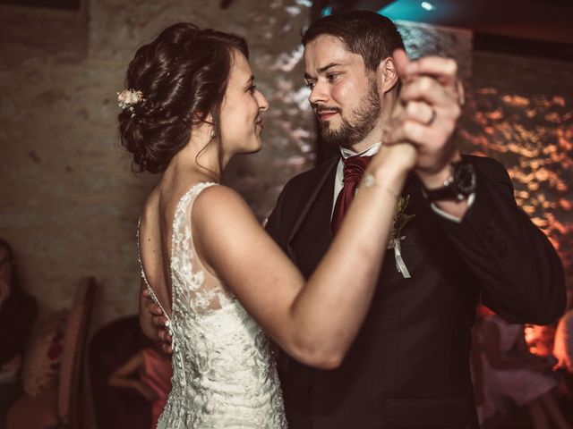 Le mariage de Edouard et Gaelle à Saint-Laurent-des-Hommes, Dordogne 51