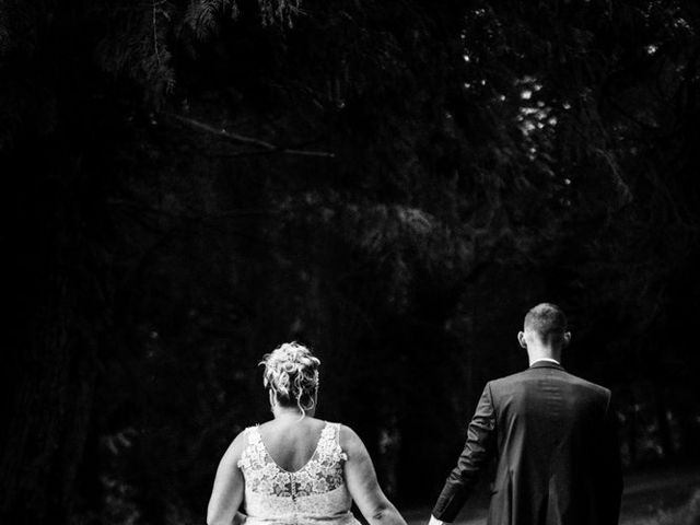 Le mariage de Olivier  et Anaïs  à Andouillé, Mayenne 10