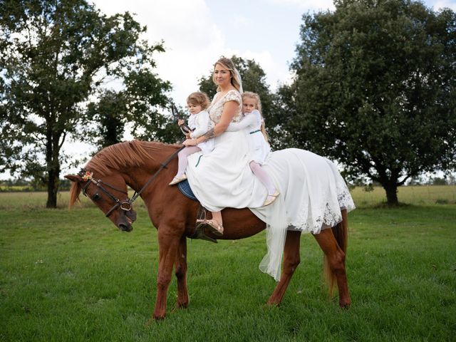 Le mariage de Laura et Quentin à Saint-Philbert-de-Bouaine, Vendée 31