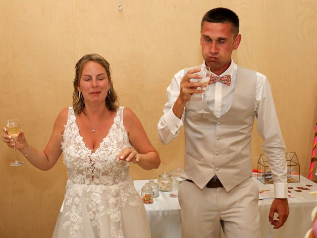 Le mariage de Anthony et Azélie à Les Landes-Génusson, Vendée 37