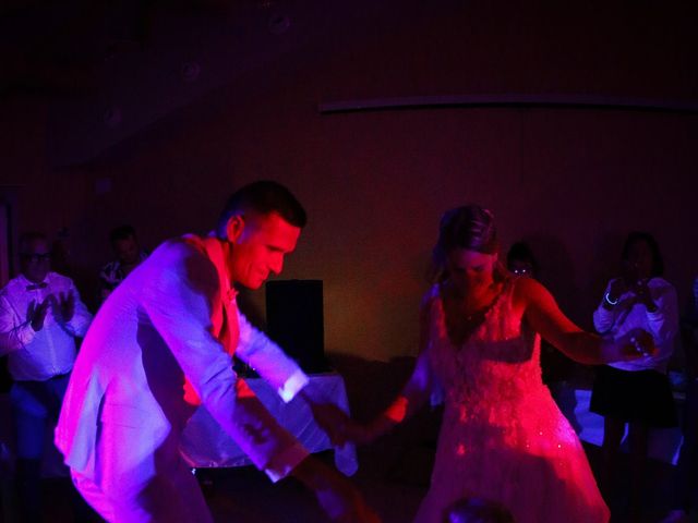 Le mariage de Anthony et Azélie à Les Landes-Génusson, Vendée 65
