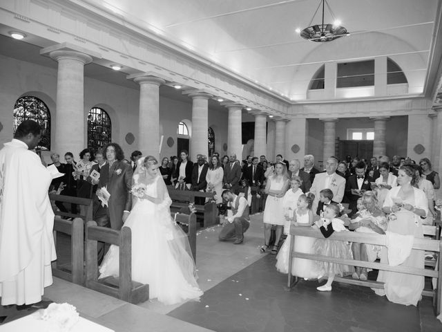 Le mariage de Jean-Charles et Julie à Giremoutiers, Seine-et-Marne 19