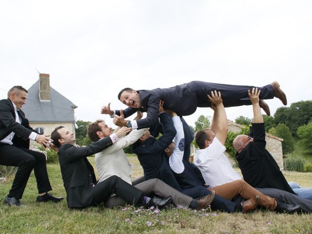 Le mariage de Jonathan et Audrey à Coussay-les-Bois, Vienne 44