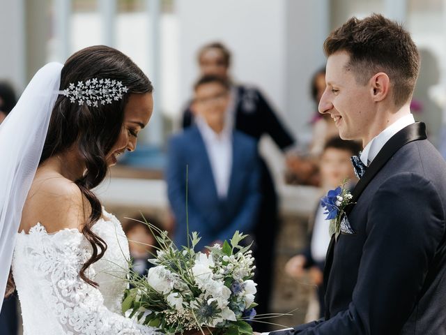 Le mariage de Alexis et Farah à Seraincourt, Val-d&apos;Oise 22