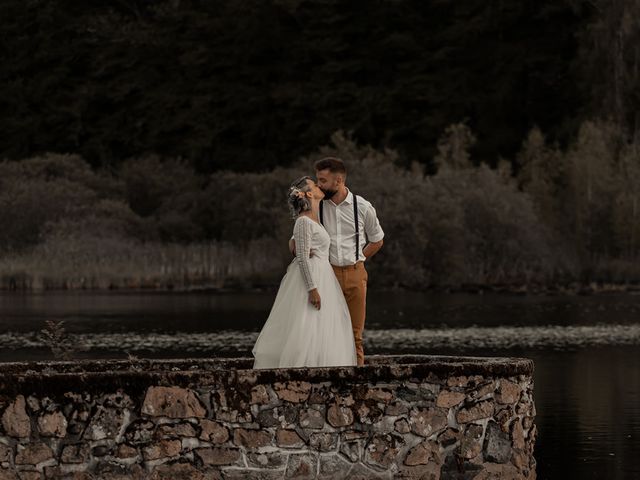 Le mariage de William et Nathalie à Condat, Cantal 34