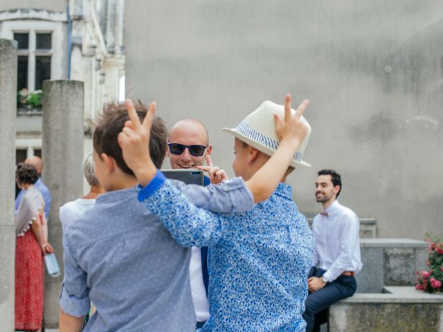 Le mariage de Fabrice et Julie à Saint-Galmier, Loire 17