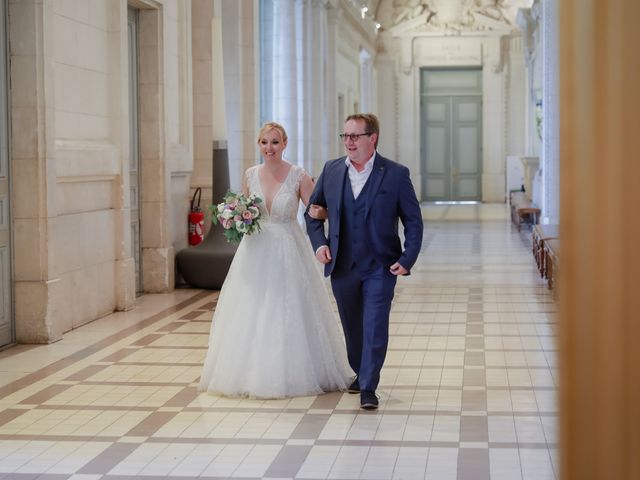 Le mariage de Julien et Blandine à Tours, Indre-et-Loire 24