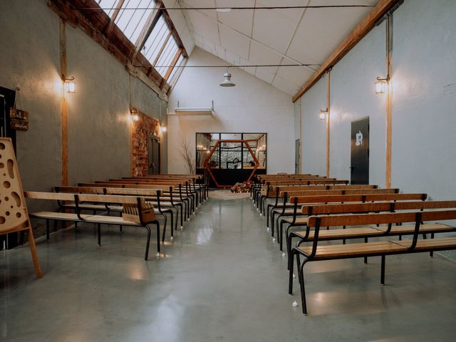 Le mariage de Geoffroy et Emelyne à Bourg-de-Thizy, Rhône 3