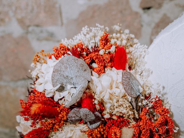 Le mariage de Geoffroy et Emelyne à Bourg-de-Thizy, Rhône 10