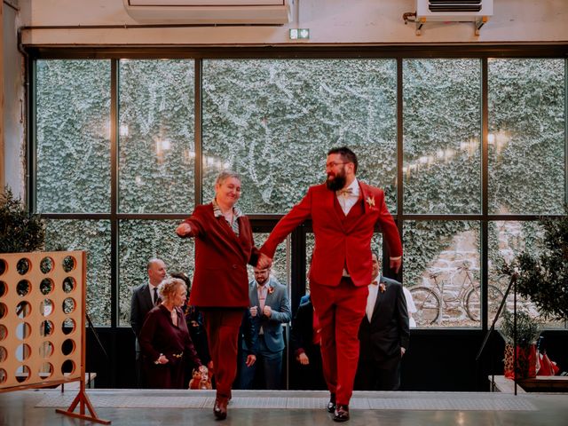 Le mariage de Geoffroy et Emelyne à Bourg-de-Thizy, Rhône 13