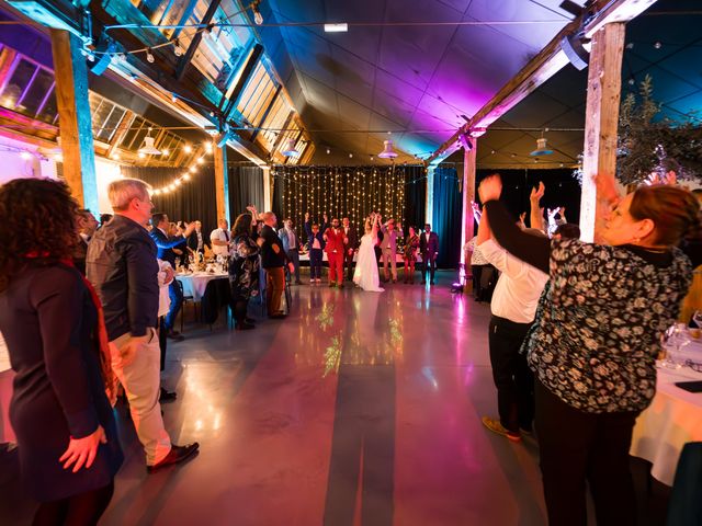 Le mariage de Geoffroy et Emelyne à Bourg-de-Thizy, Rhône 18