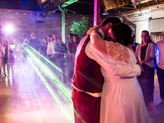 Le mariage de Geoffroy et Emelyne à Bourg-de-Thizy, Rhône 19