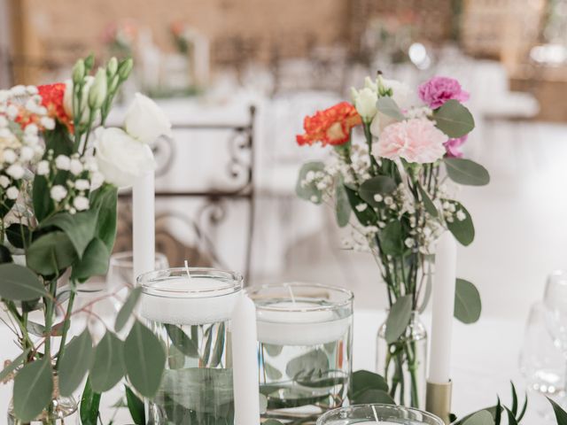 Le mariage de Camille et Adeline à Saint-Laurent-d&apos;Oingt, Rhône 38