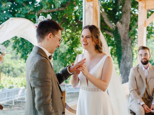 Le mariage de Léo et Charlène à Lyon, Rhône 33