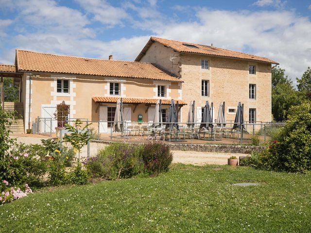 Le mariage de Aline et Claude à Vouneuil-sous-Biard, Vienne 35