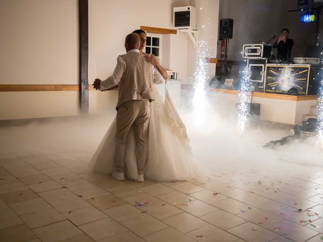 Le mariage de Aline et Claude à Vouneuil-sous-Biard, Vienne 61
